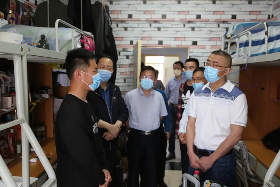 返校第一天 | 初夏的校園 終于等到你！