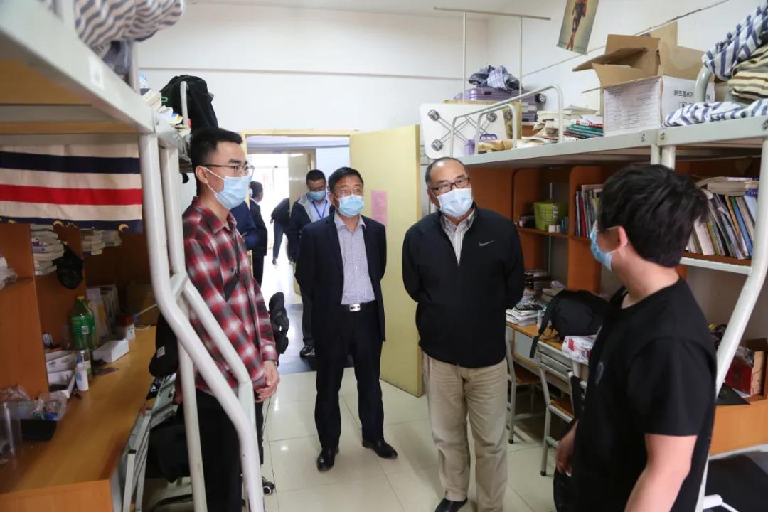 返校第一天 | 初夏的校園 終于等到你！