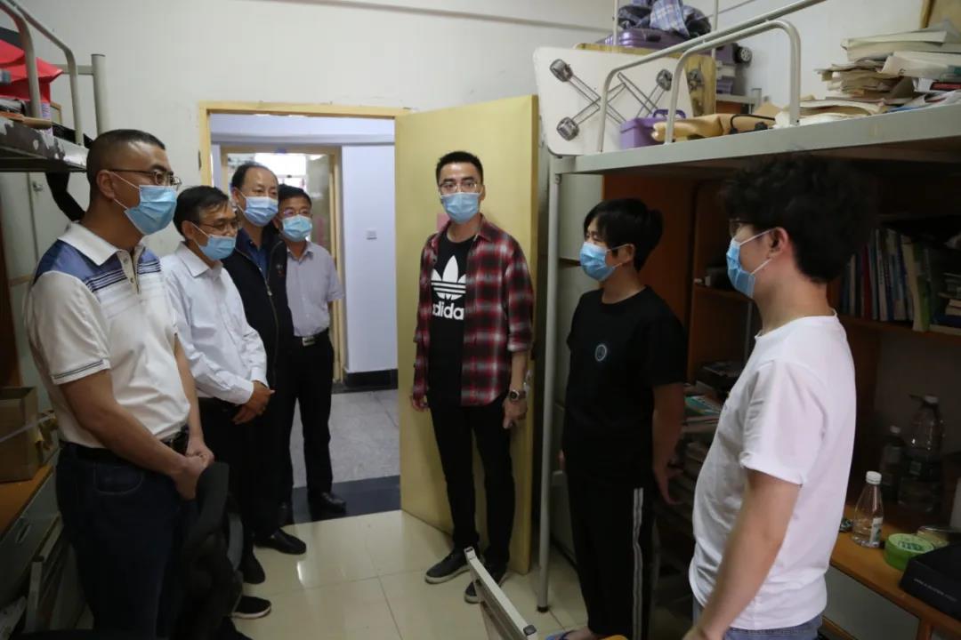 返校第一天 | 初夏的校園 終于等到你！