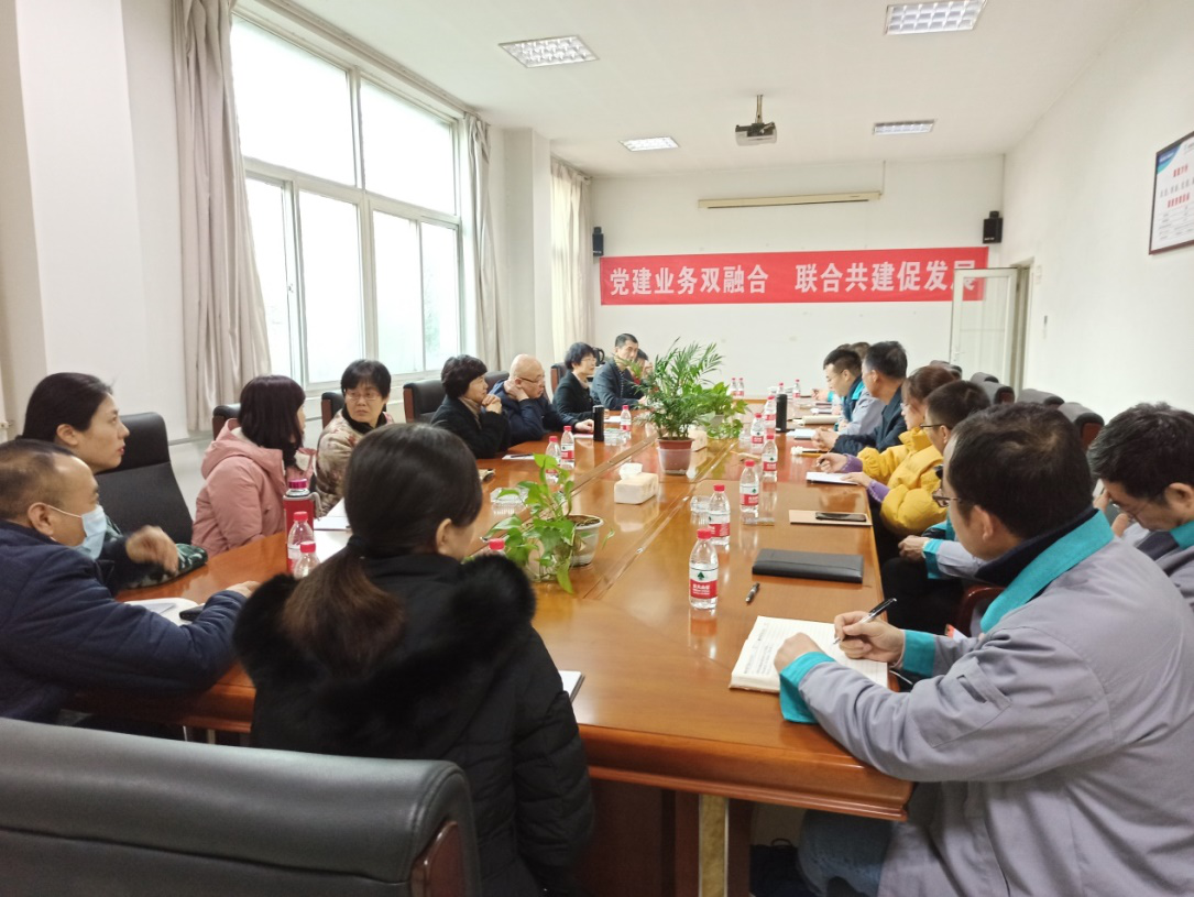 黨建業(yè)務(wù)雙融合 聯(lián)合共建促發(fā)展 ——陜西煙草質(zhì)量監(jiān)督檢測(cè)站黨支部與金葉印務(wù)黨支部開(kāi)展交流活動(dòng)