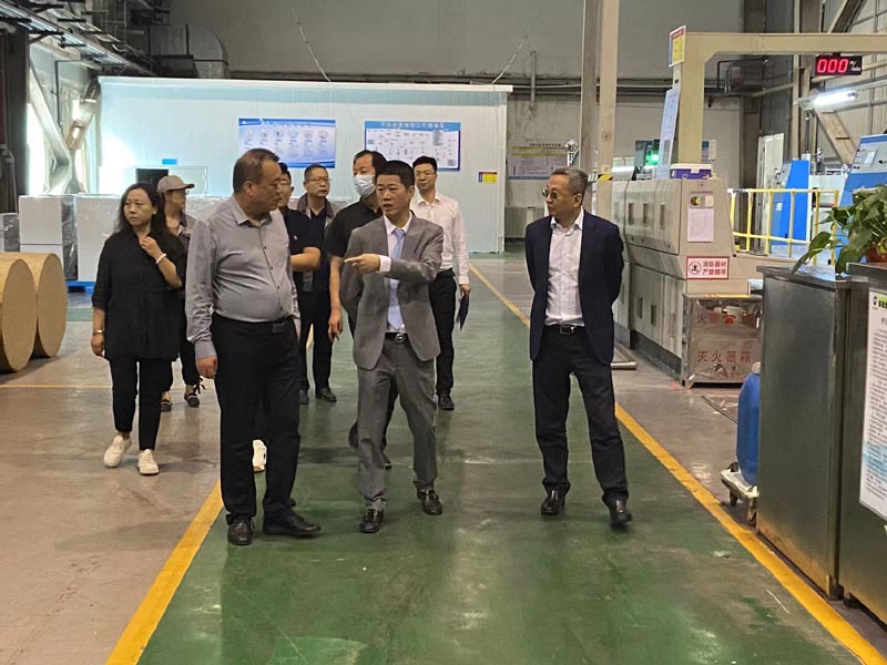 新疆金葉科技公司董事會、股東會、監(jiān)事會等系列會議成功召開