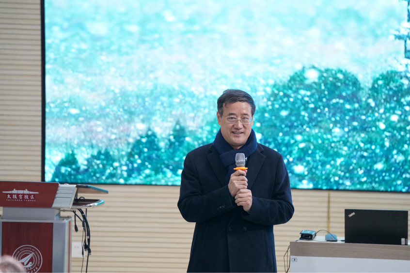 陜文投原董事長(zhǎng)王勇等領(lǐng)導(dǎo)嘉賓一行考察西安明德理工學(xué)院，并出席瀛湖采風(fēng)總結(jié)會(huì)