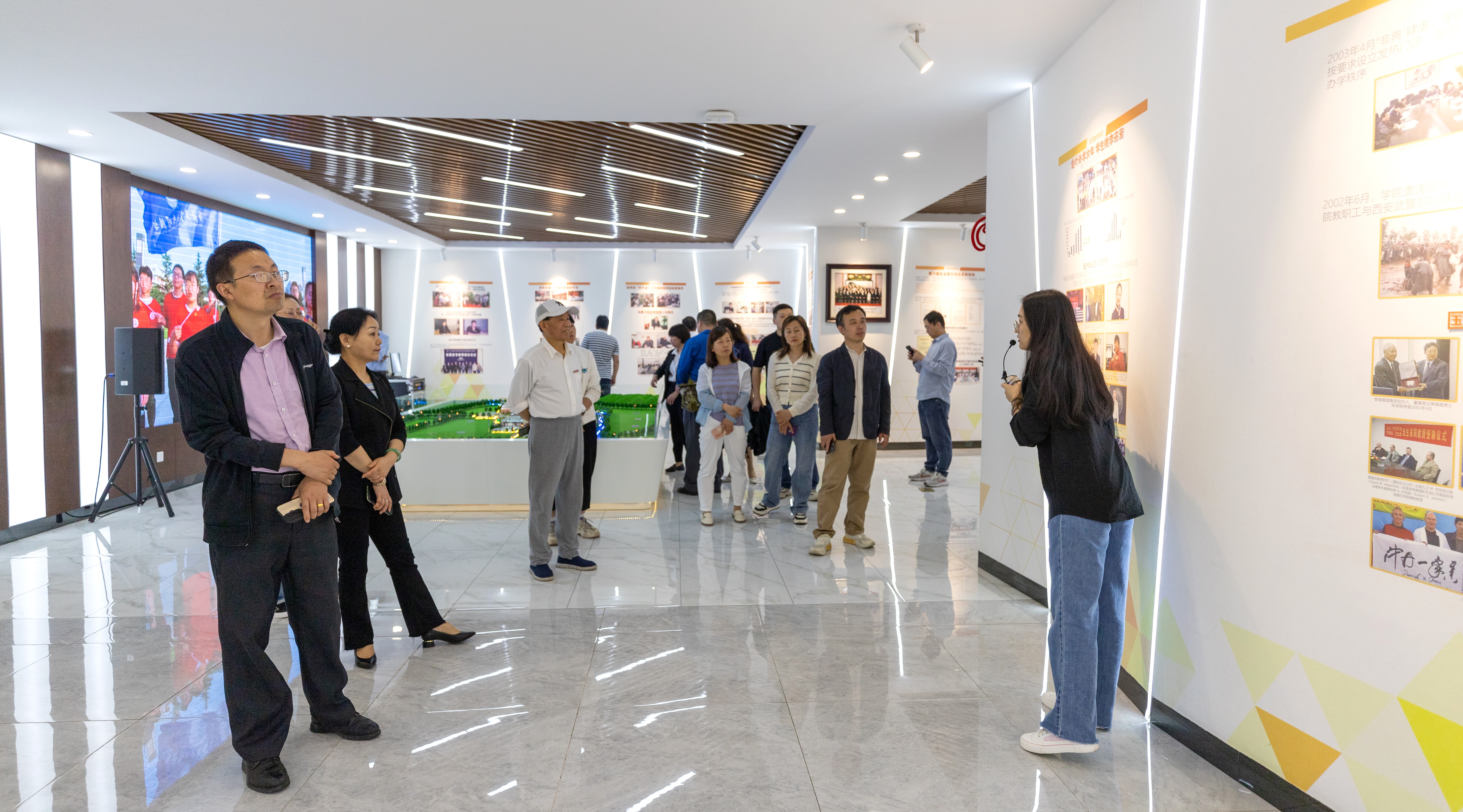 絢爛五月 揚(yáng)帆奮進(jìn)——西安明德理工學(xué)院喜獲佳績(jī) 圓滿召開2024年民辦高校圖書館論壇