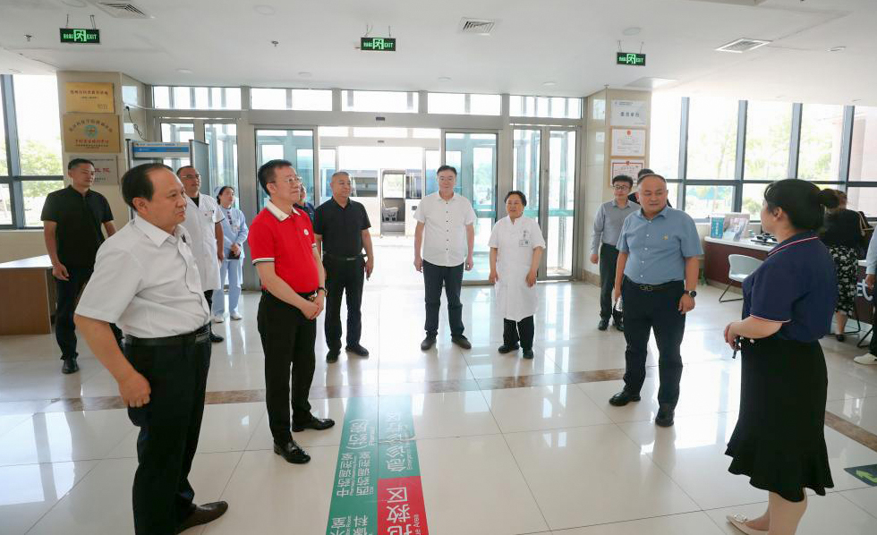 與中國(guó)民辦高校先行者同行 共赴教育高質(zhì)量發(fā)展新未來——集團(tuán)董事局主席、總裁袁漢源先生率團(tuán)赴黃河科技學(xué)院考察交流