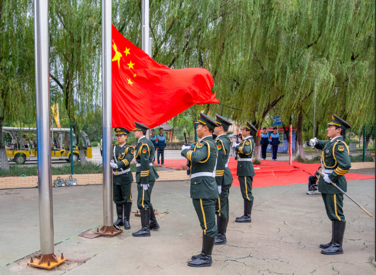 展颯爽英姿 赴璀璨新程 西安明德理工學(xué)院2024級新生開學(xué)典禮暨軍訓(xùn)總結(jié)表彰大會圓滿舉行