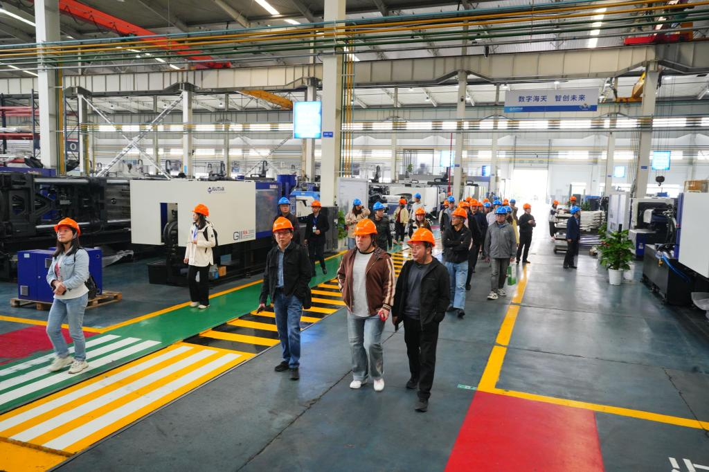 初心如磐育英才 砥礪前行譜新篇 《陜西日報(bào)》報(bào)道西安明德理工學(xué)院高質(zhì)量跨越式發(fā)展之路